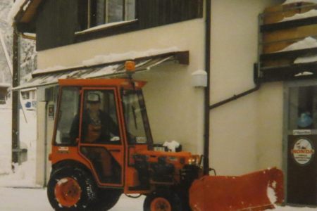 Kubota Traktot 4 WD Hydrostat m. Heizung  .JPG