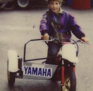 YAMAHA PW 50 mit Seitenwagen s Müsi am Fahre .JPG